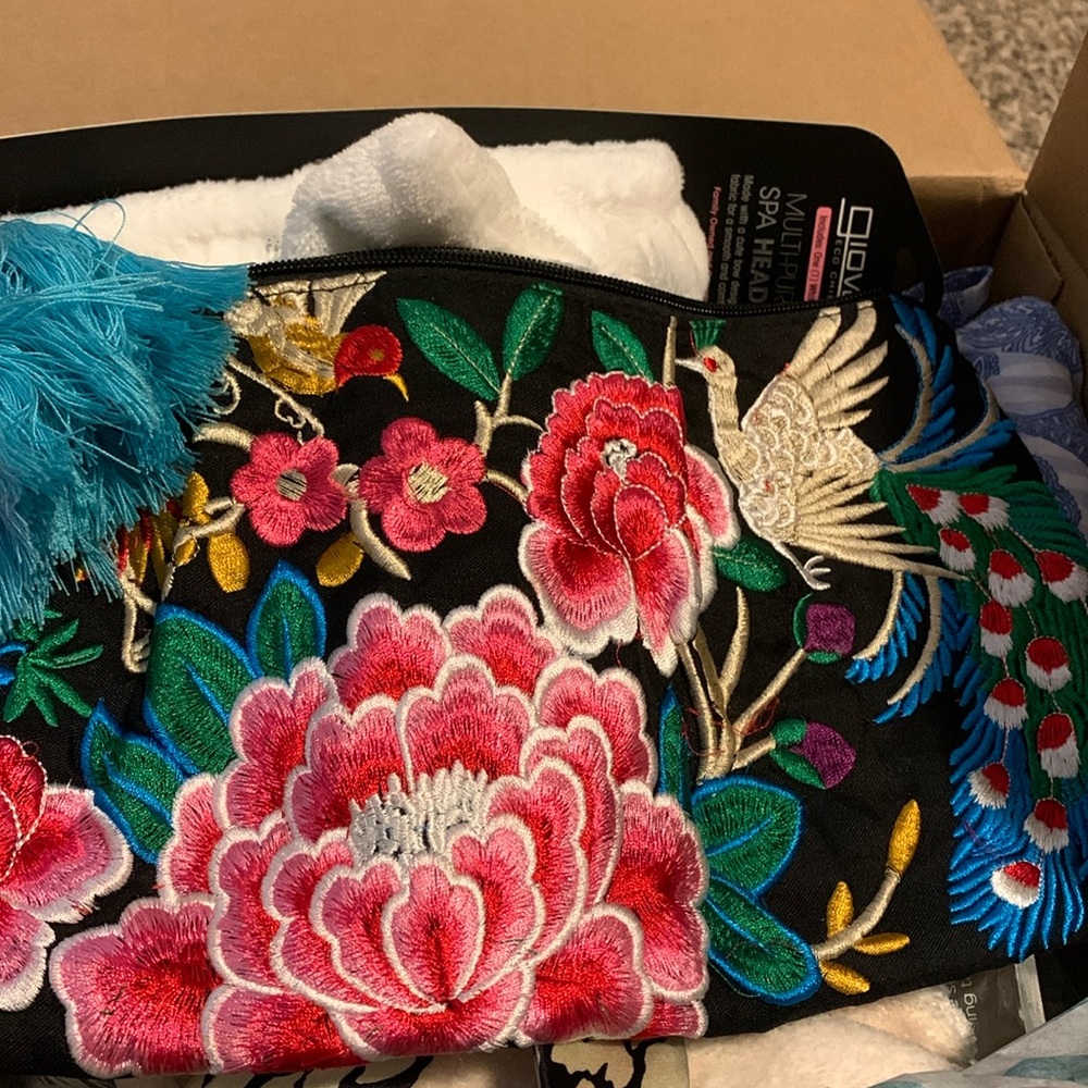 Embroidered purse birds and flowers made in Thailand